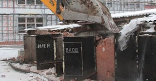 Снос гаража и вывоз мусора в Якутске - Быстро и качественно от Сварной-Ктс от 2113 рублей